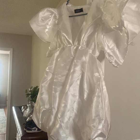 Akira satin white bubble dress - Picture 4 of 4